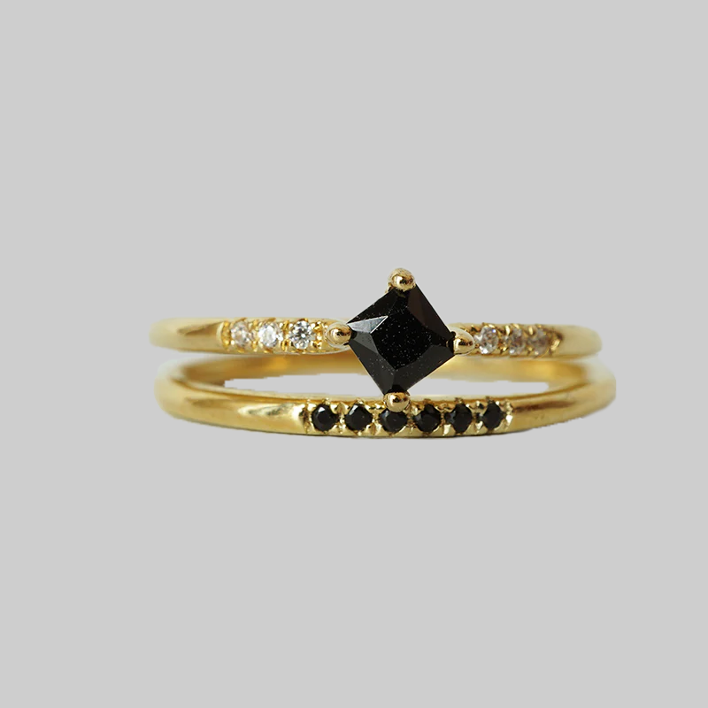 Black Queen Ring Set