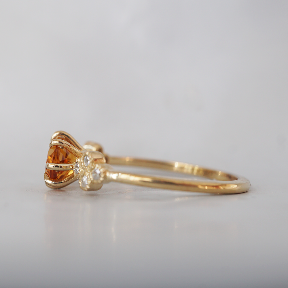 Oval Citrine Solaris Ring