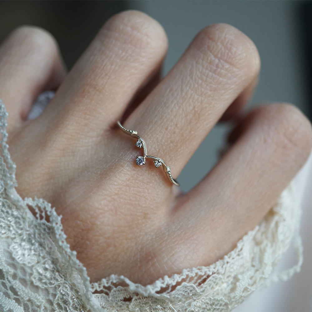 Eclipse Diamond Ring