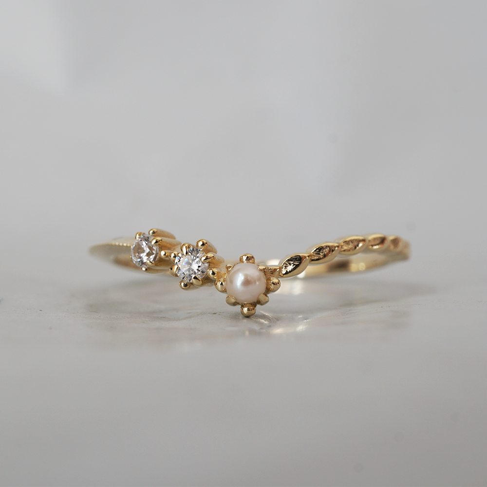 Swan Lake Pearl Ring