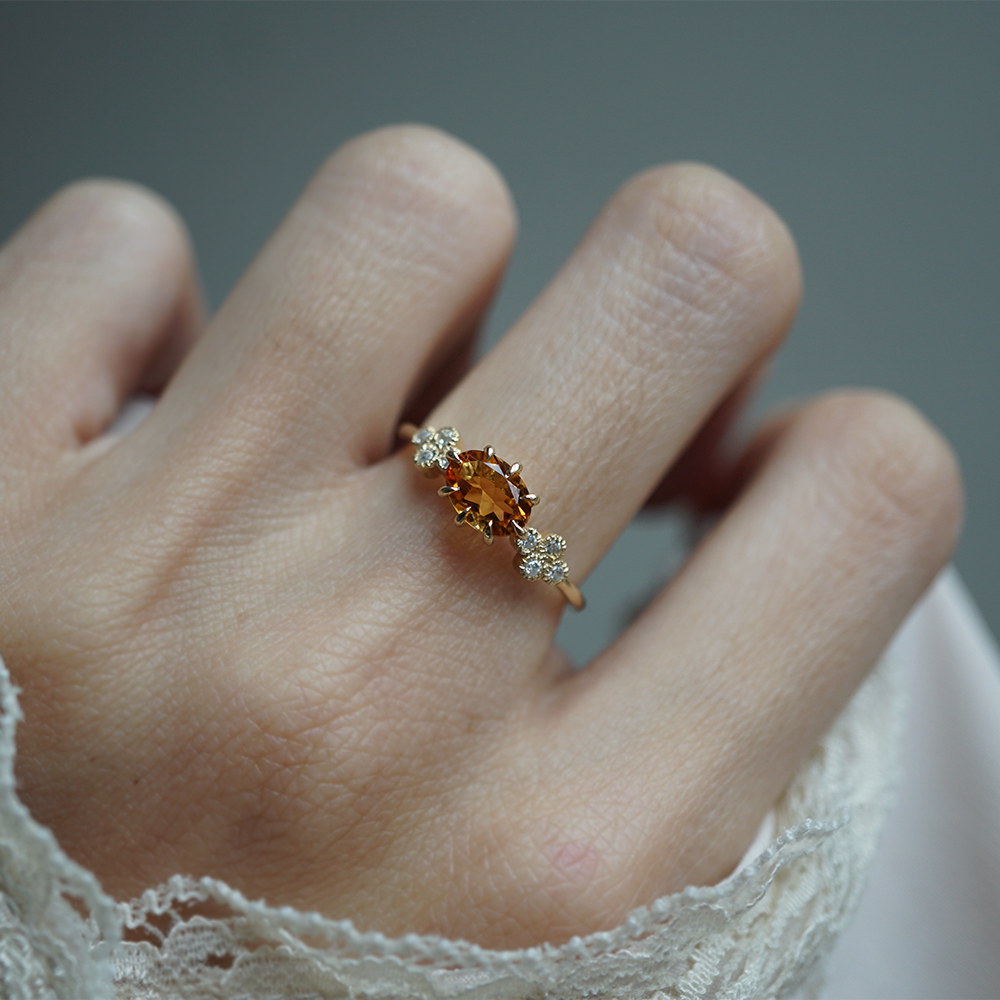 Oval Citrine Solaris Ring