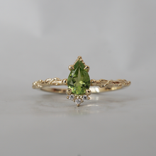 Load image into Gallery viewer, Green Tourmaline Spring Ring
