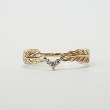 Load image into Gallery viewer, Feather Diamond Ring
