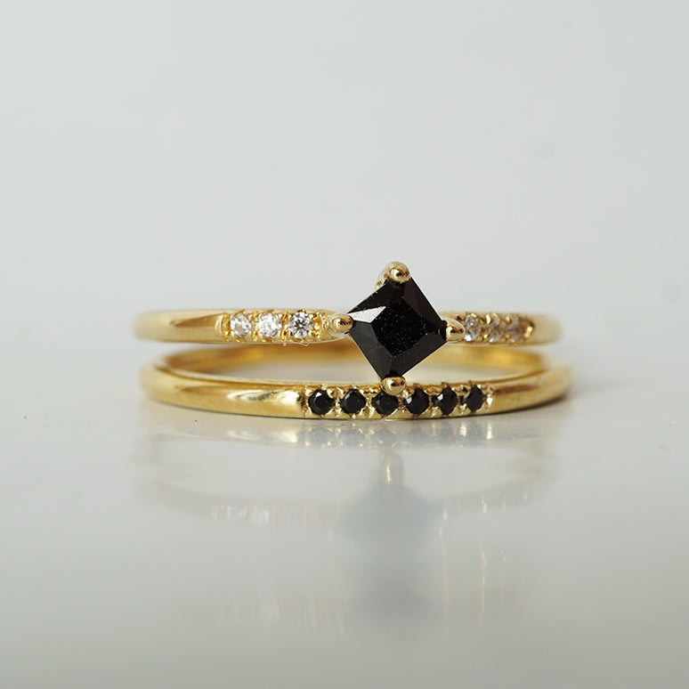 Black Queen Ring Set