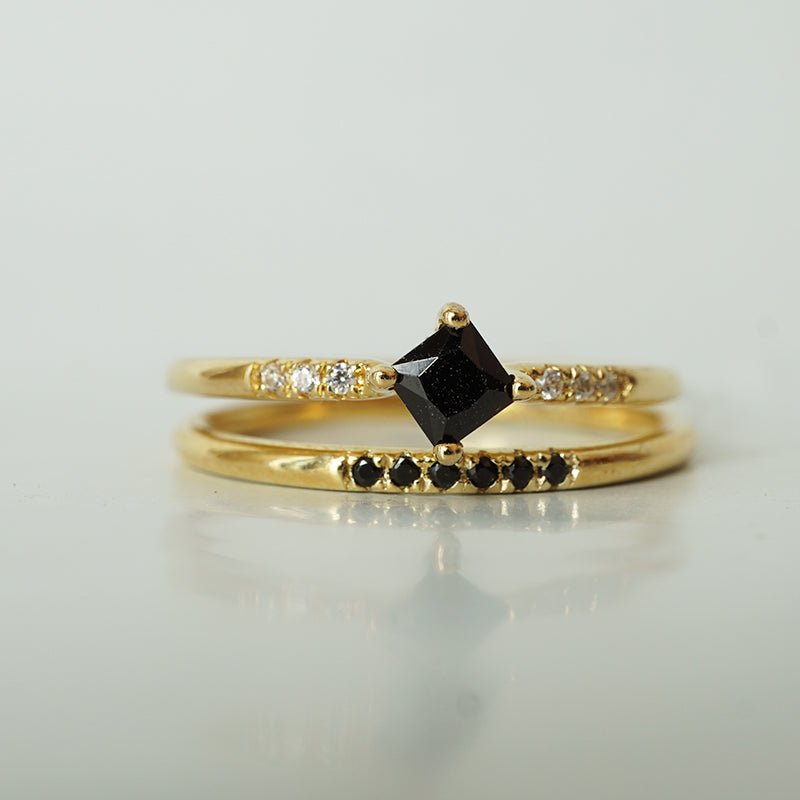 Black Queen Ring Set