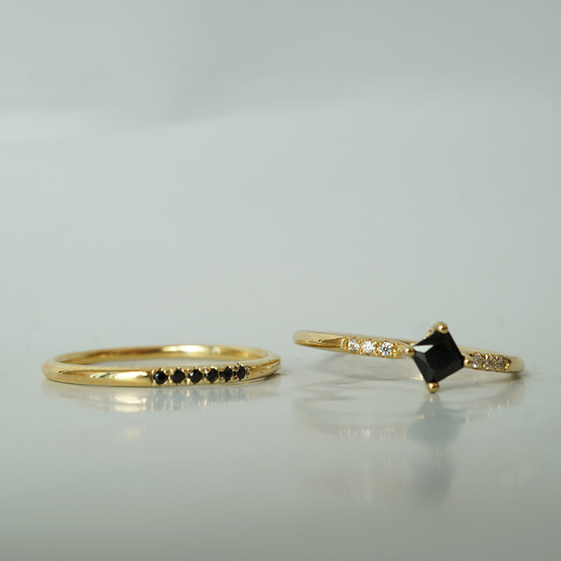 Black Queen Ring Set