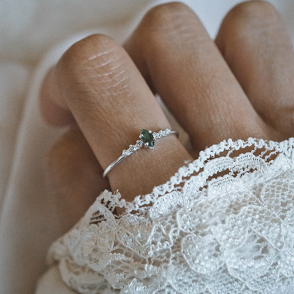 14kt Emerald Marquise Lover Ring
